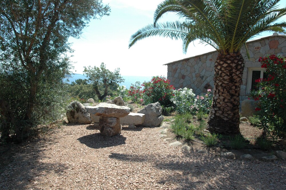 Les Pavillons du Belvédère in Porto-Vecchio, France
