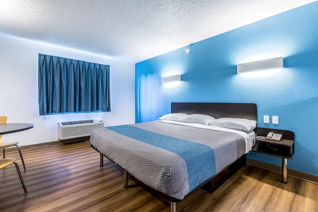 Motel 6 Indianapolis IN Southport - photo 9
