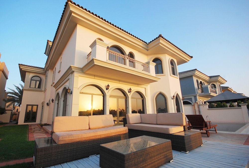 Kennedy Towers Frond L Garden Home — 4-Star Luxury Hotel in Dubai, United Arab Emirates