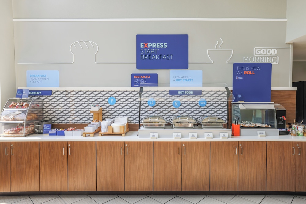 Holiday Inn Express & Suites Raleigh North Wake Forest by IHG - photo 61