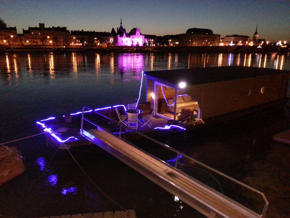 Different Holidays — Saumur — photo 4