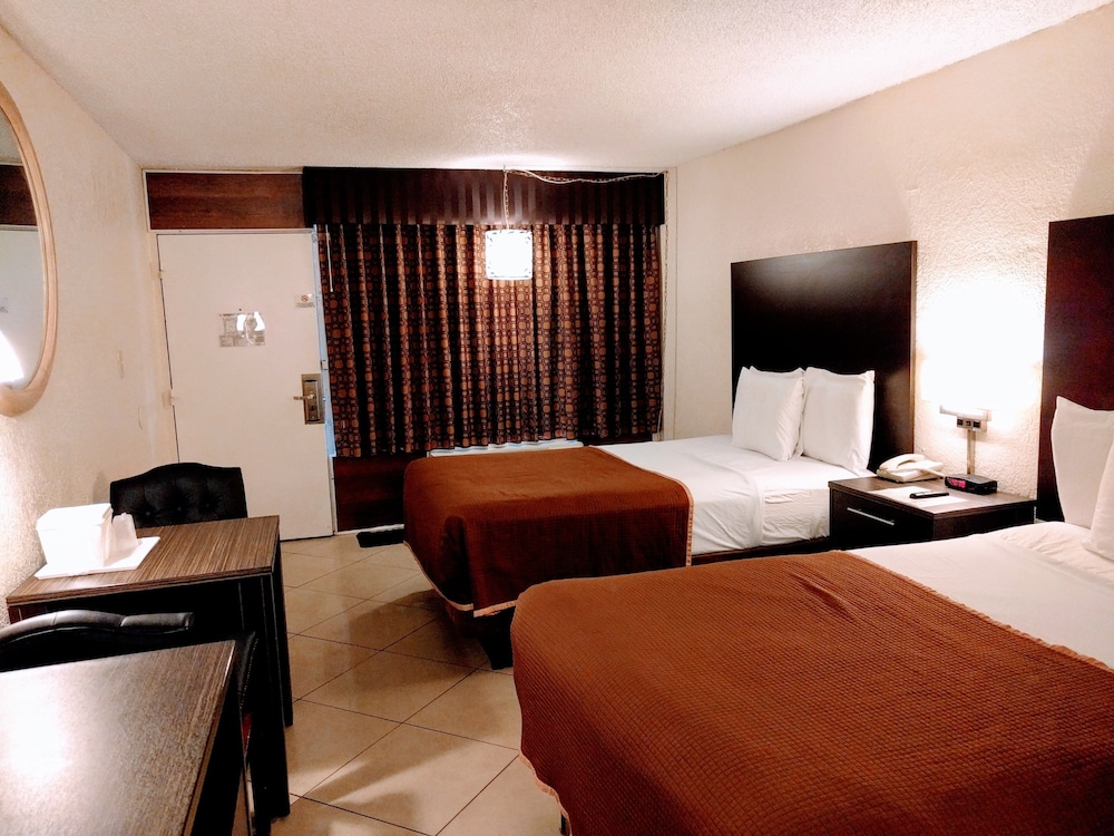 Red Carpet Inn Airport and Cruise Port Hotel Fort Lauderdale - photo 11
