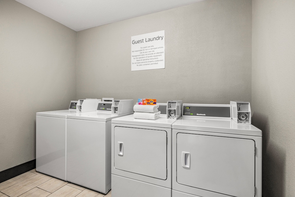 Holiday Inn Express & Suites Phoenix West Tolleson by IHG - photo 47