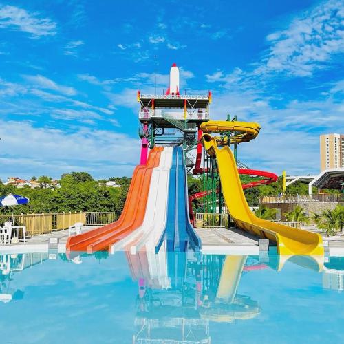 Diroma Internacional Resort com 1 dia de acesso no Diroma Acqua Park in Caldas Novas, Brasil