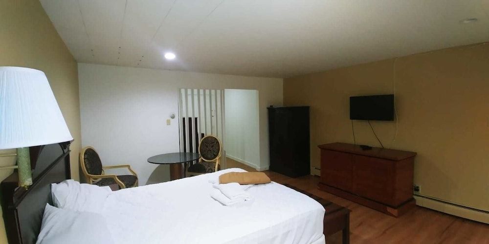 Northview Motel - photo 6