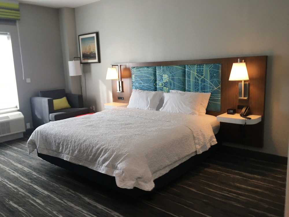 Hampton Inn Old Bridge - photo 3