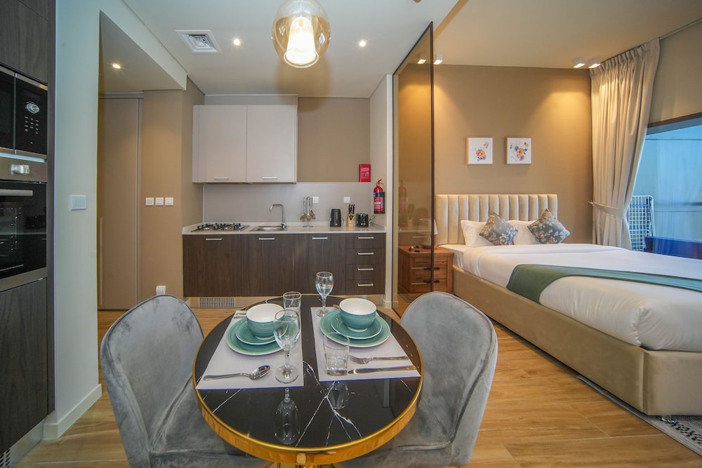 JVC Studio park view fully equipped 360 vacation — 4-Star Luxury Hotel in Dubai, United Arab Emirates