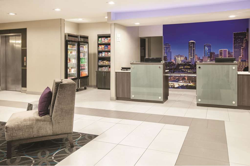La Quinta Inn & Suites by Wyndham Dallas Mesquite - photo 6
