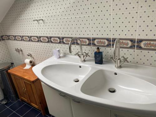 Gemütliches Zimmer mit großem Bad in Recklinghausen, Germany