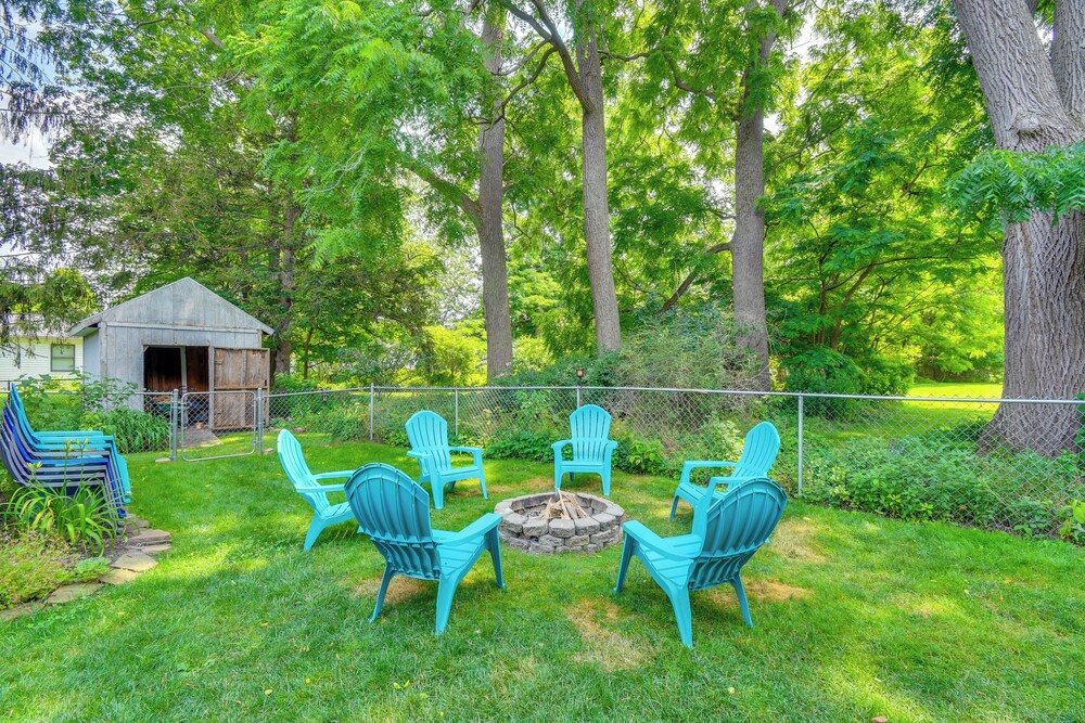 Sodus Point Home Walkable to Beach — 4-Star Luxury Hotel in Sodus, United States