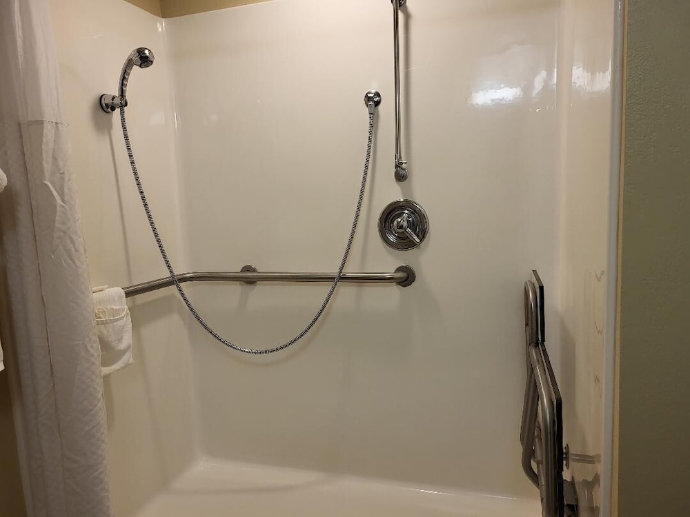 Starkville Inn & Suites - photo 38