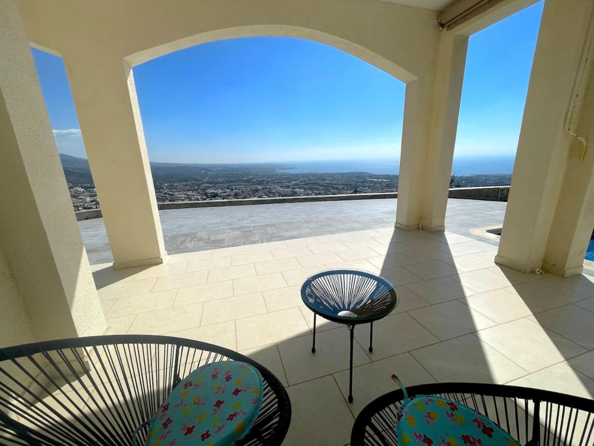Stunning Sea View And Pool Villa the View