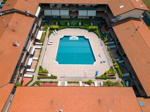 La Casa di Monica Con Piscina E Terrazza — 4-Star Luxury Hotel in Moniga Del Garda, Italy