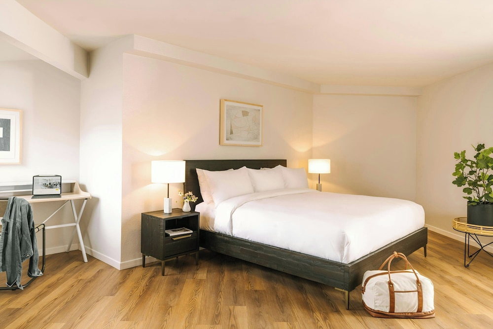 La Ensenada Hotel Laguna Beach Sonder by Marriott Bonvoy - photo 10