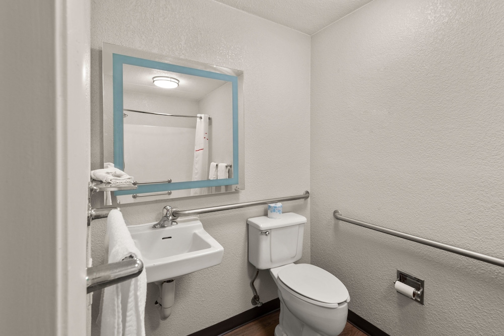 Red Roof Inn Binghamton Johnson City - photo 20