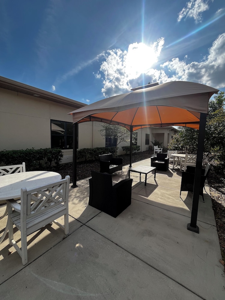 The View Studio Suites and Event Venue - photo 27