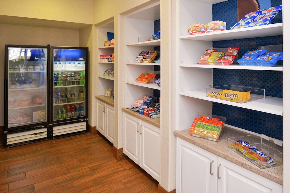 Hampton Inn & Suites Wilmington - photo 61