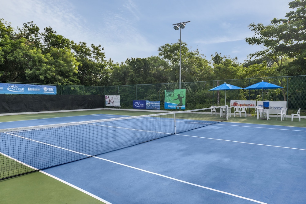 Tennis court