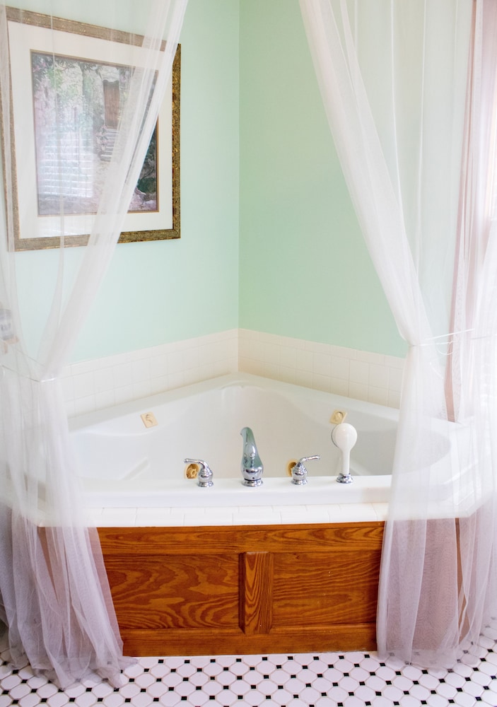 Sweetwater Branch Inn - photo 167