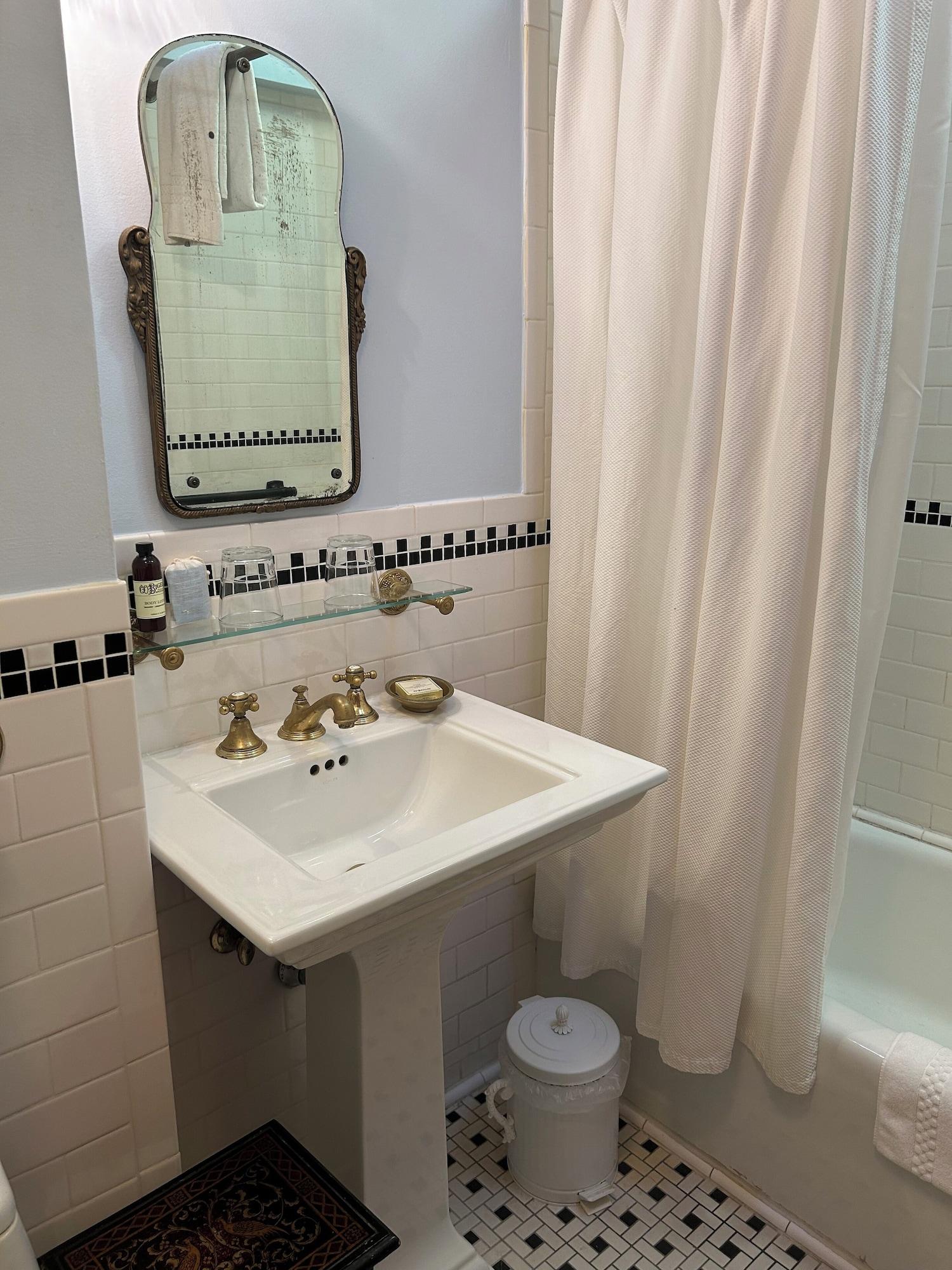 The Inn at Irving Place - photo 12