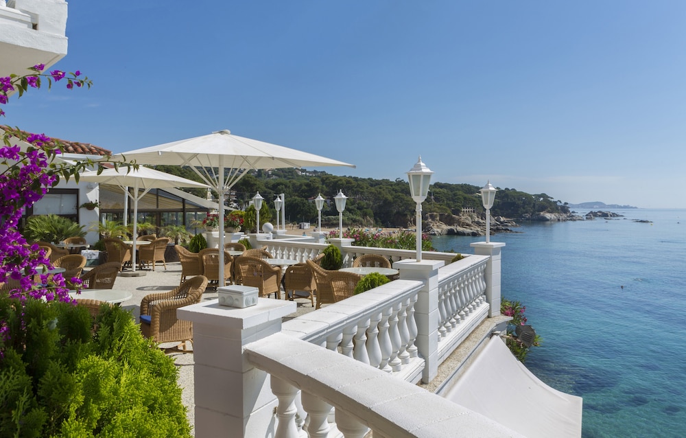 Hotel Costa Brava - last minute hotel in Castell-Platja D'aro