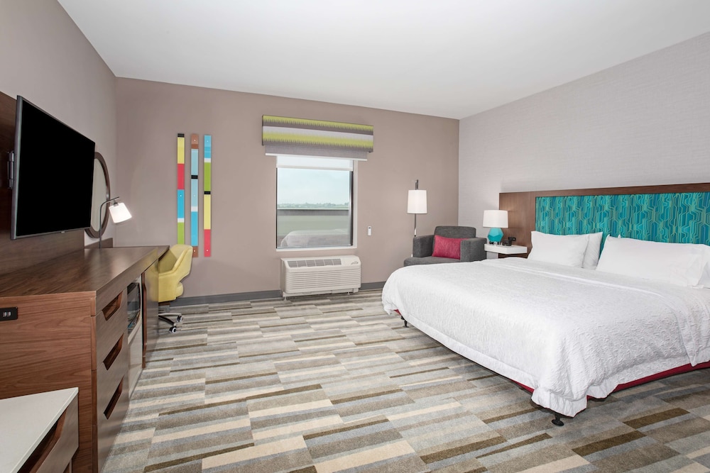 Hampton Inn & Suites Watsonville - photo 12