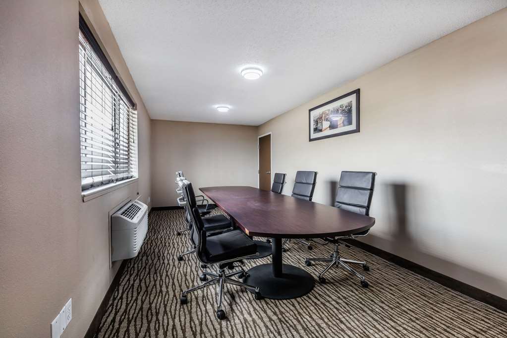 Comfort Inn & Suites Crystal Inn Sportsplex - photo 31