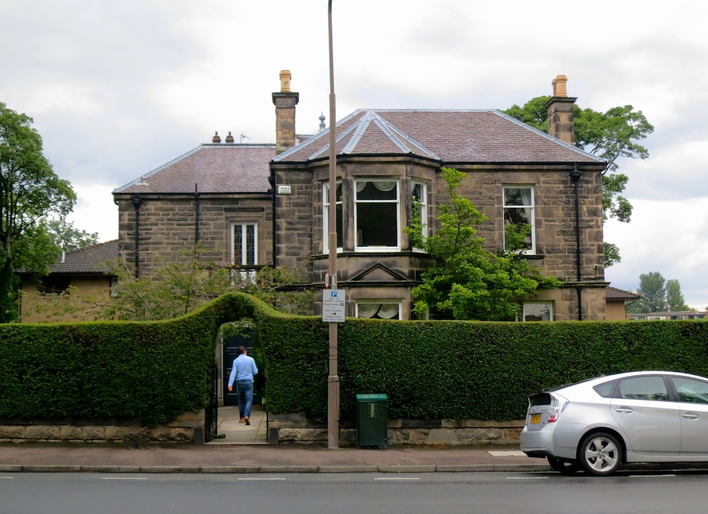 Inverleith Estate — 4-Star Luxury Hotel in Edinburgh, United Kingdom