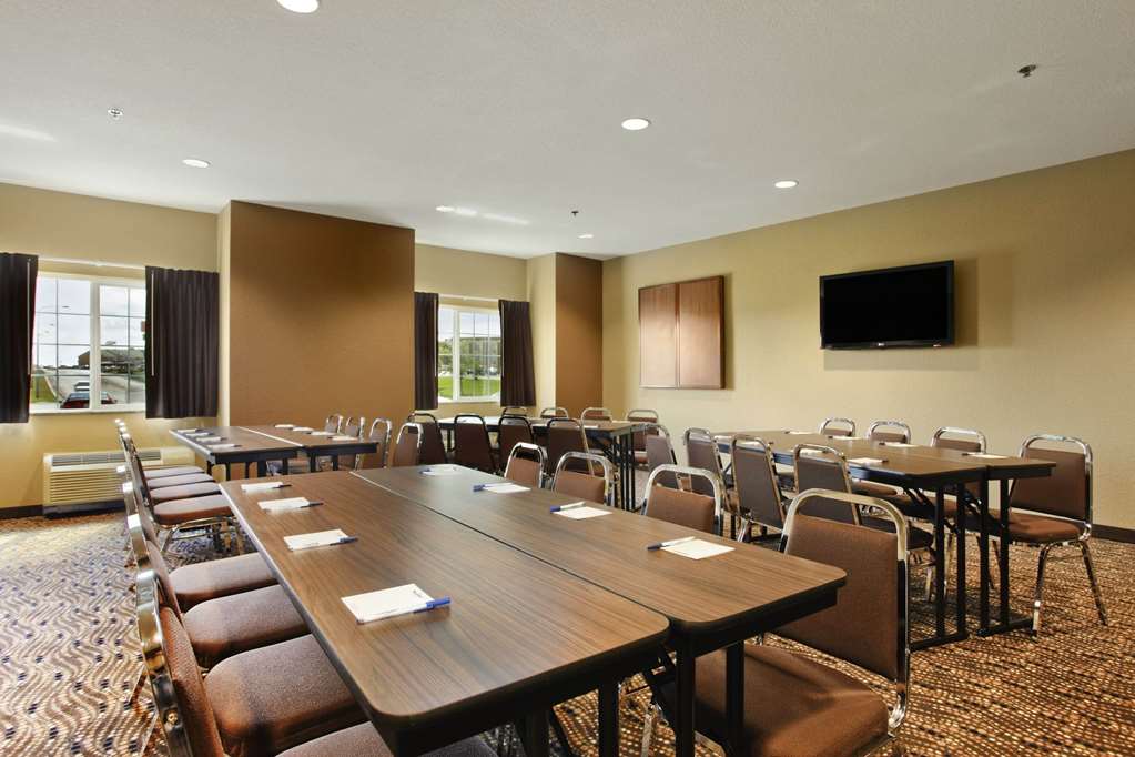 Microtel Inn & Suites by Wyndham Williston - photo 18