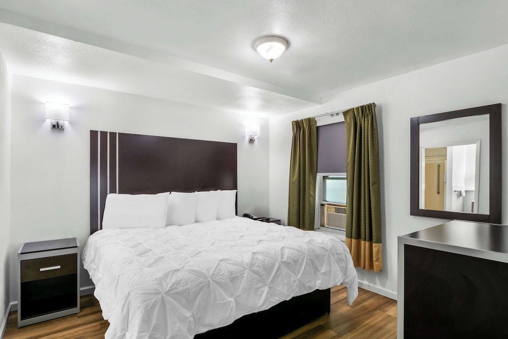Americas Best Value Inn Jonesville Hillsdale - photo 18