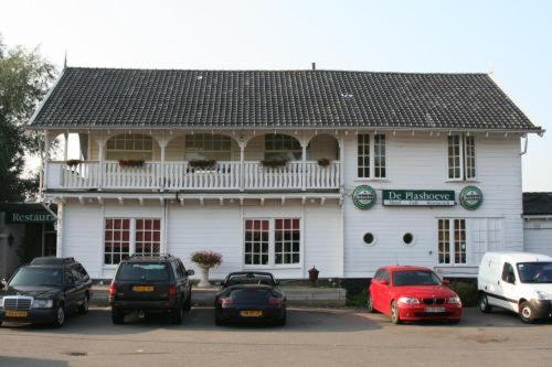 Budget Hotel De Plashoeve in Vinkeveen, Netherlands