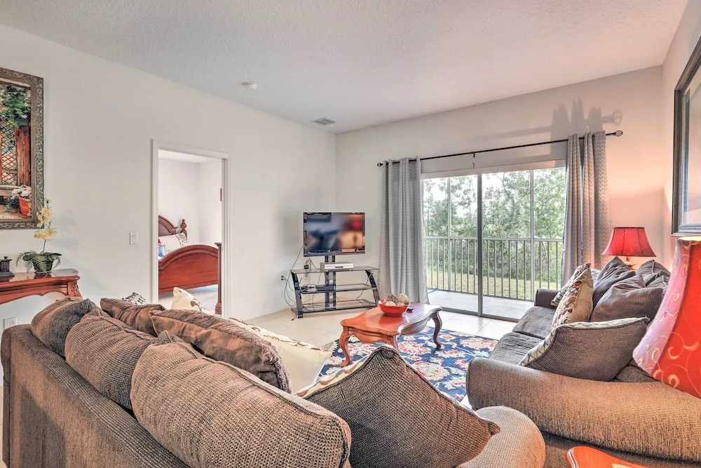 Kissimmee Condo with Resort Perks 5 Mi to Disney - photo 4