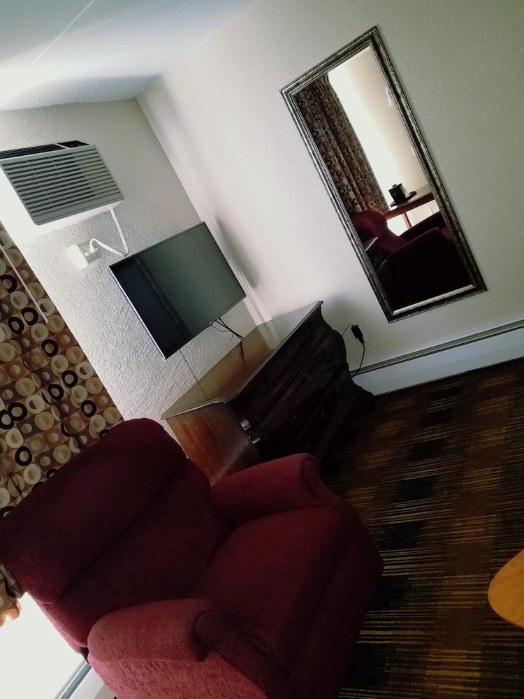 Red Carpet Inn Rochester - photo 20