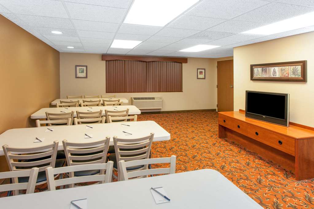 AmericInn by Wyndham Greenville - photo 19