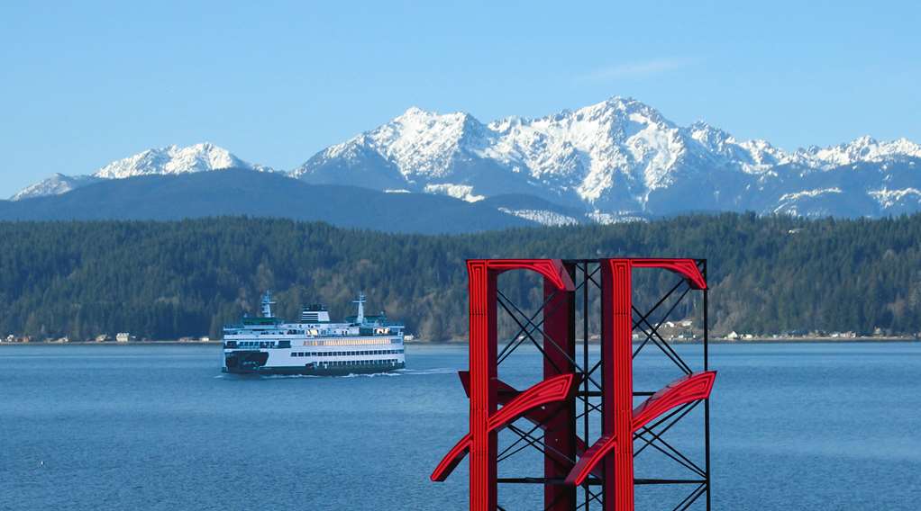 The Edgewater Hotel - photo 3