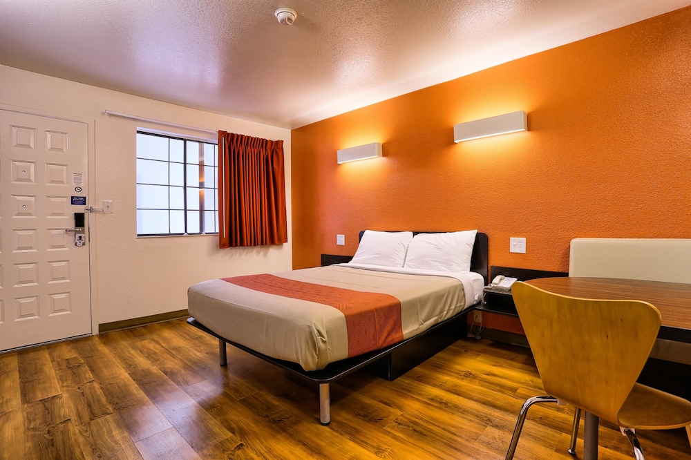 Super 8 by Wyndham Petaluma - photo 16