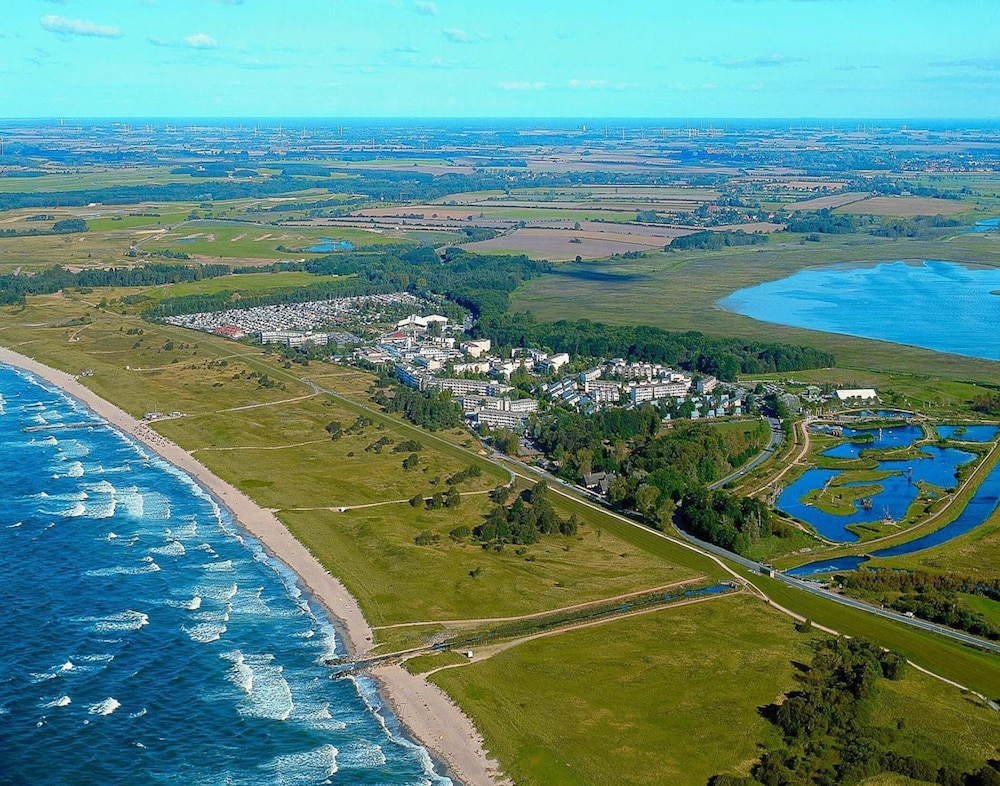 Ferien und Freizeitpark Weissenhäuser Strand Ferienwohnungen und Ferienhäuser — hotel in Wangels
