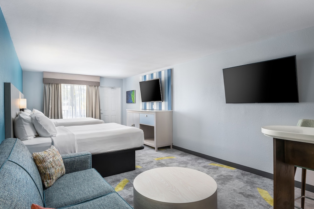 Capt Hiram's Resort - photo 5