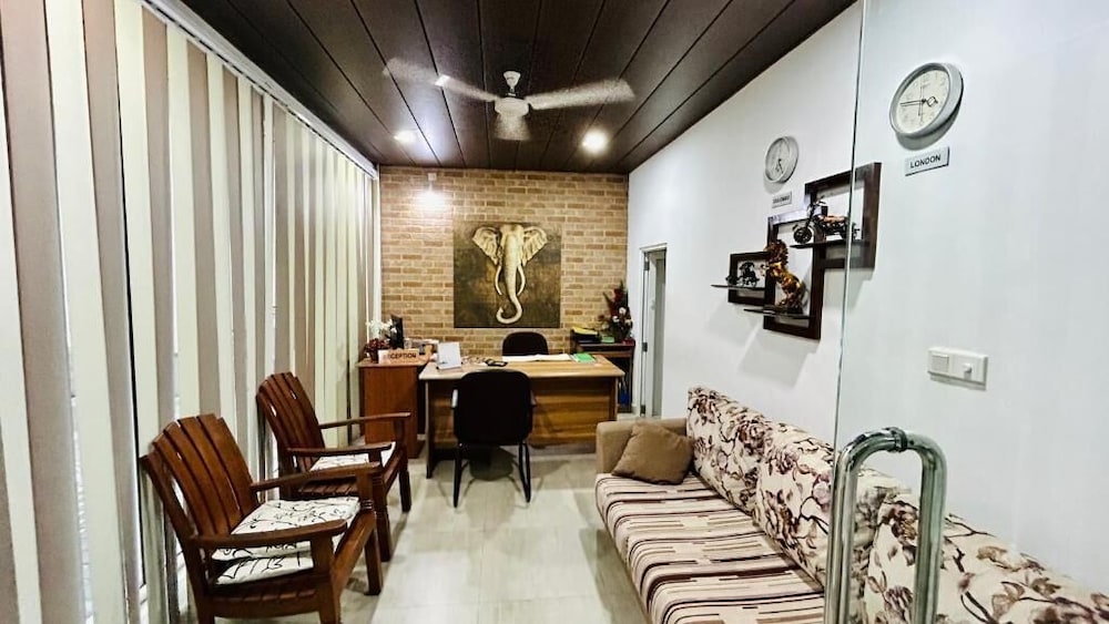 Salubrious Resort - carbon neutral hotel in Anuradhapura