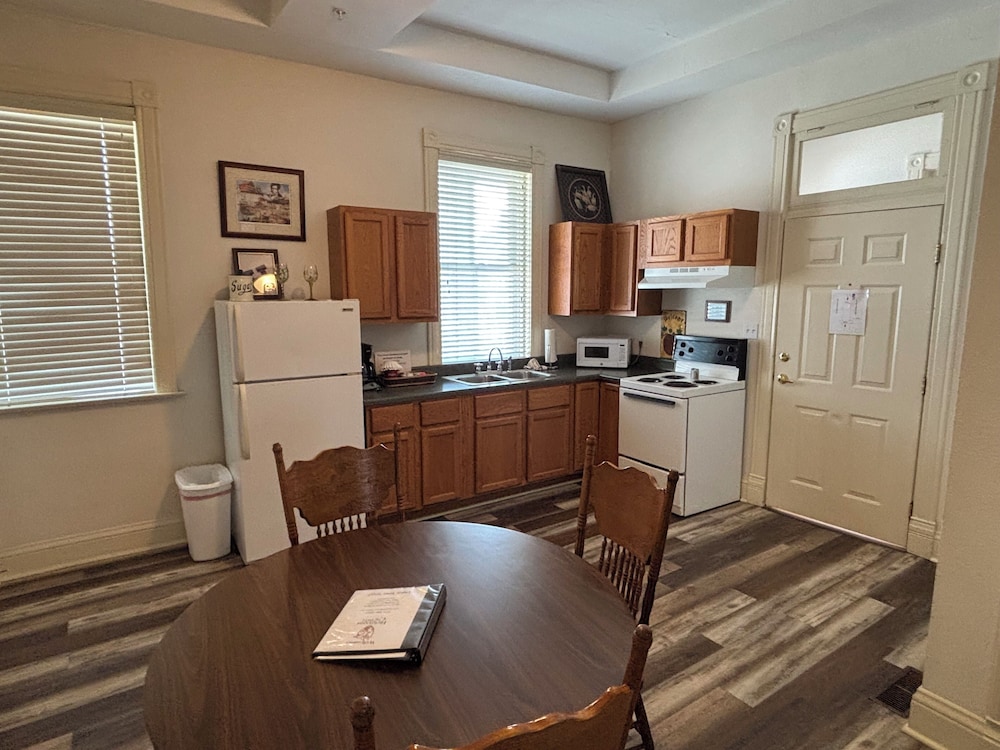 Hermann Crown Suites - photo 131