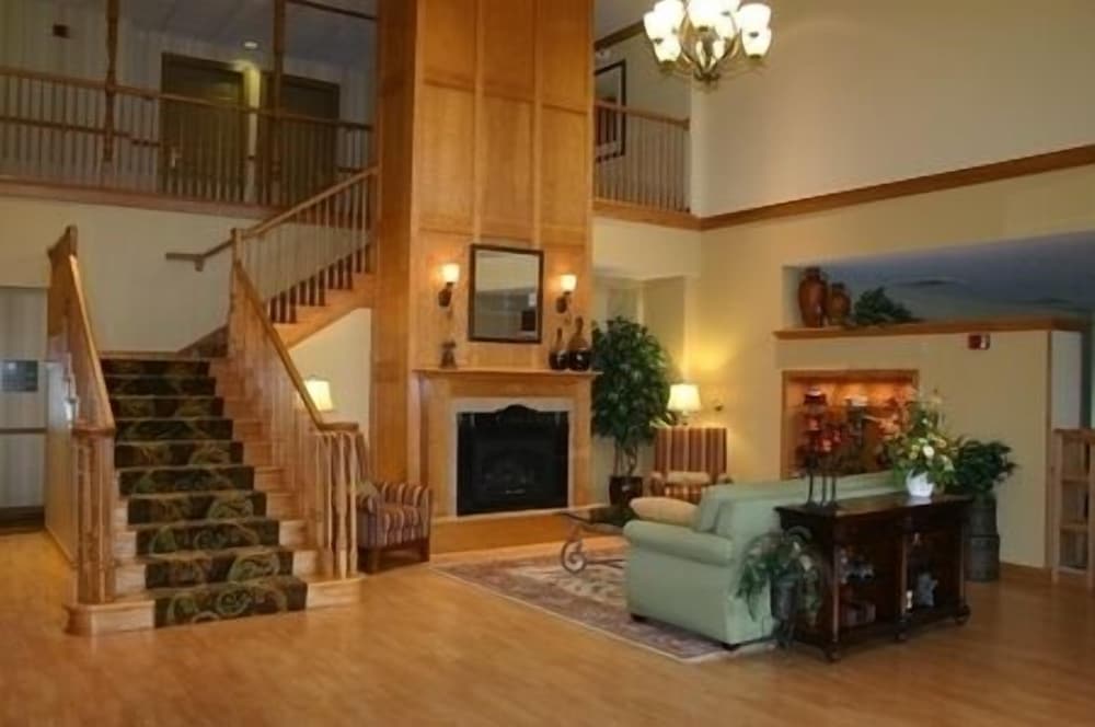 Country Inn & Suites by Radisson Rock Falls IL - photo 2