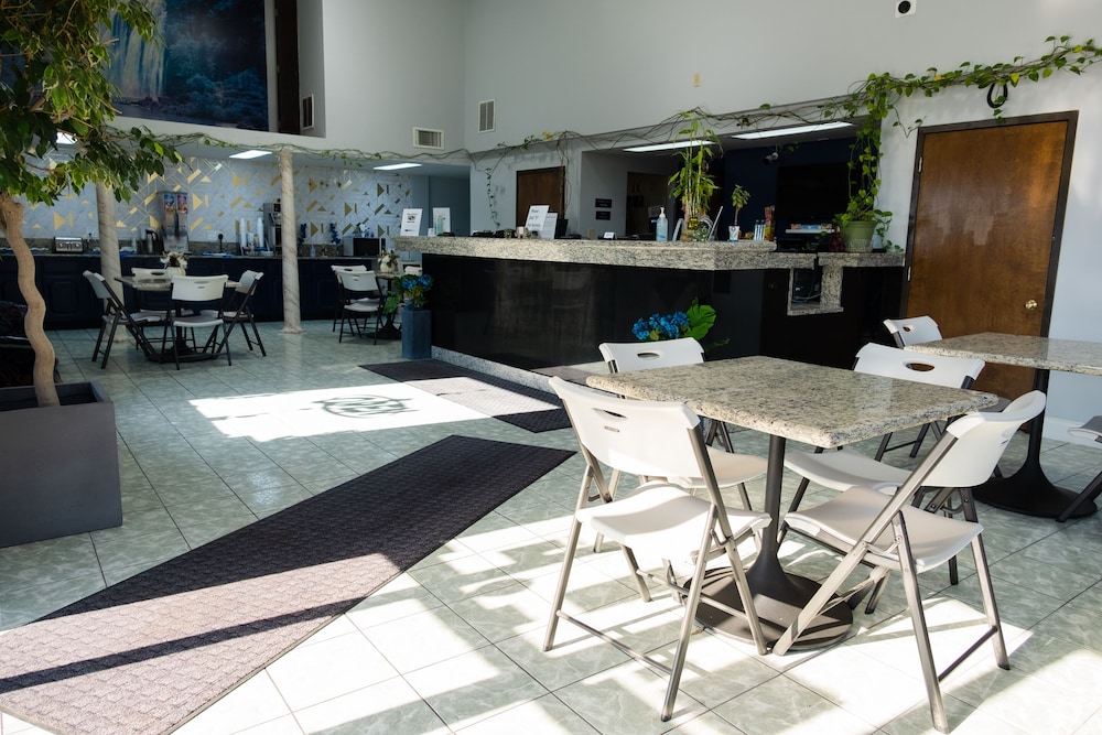 Envi Boutique Hotel - photo 2