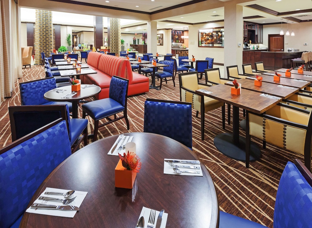 Hilton Garden Inn Midland - photo 22