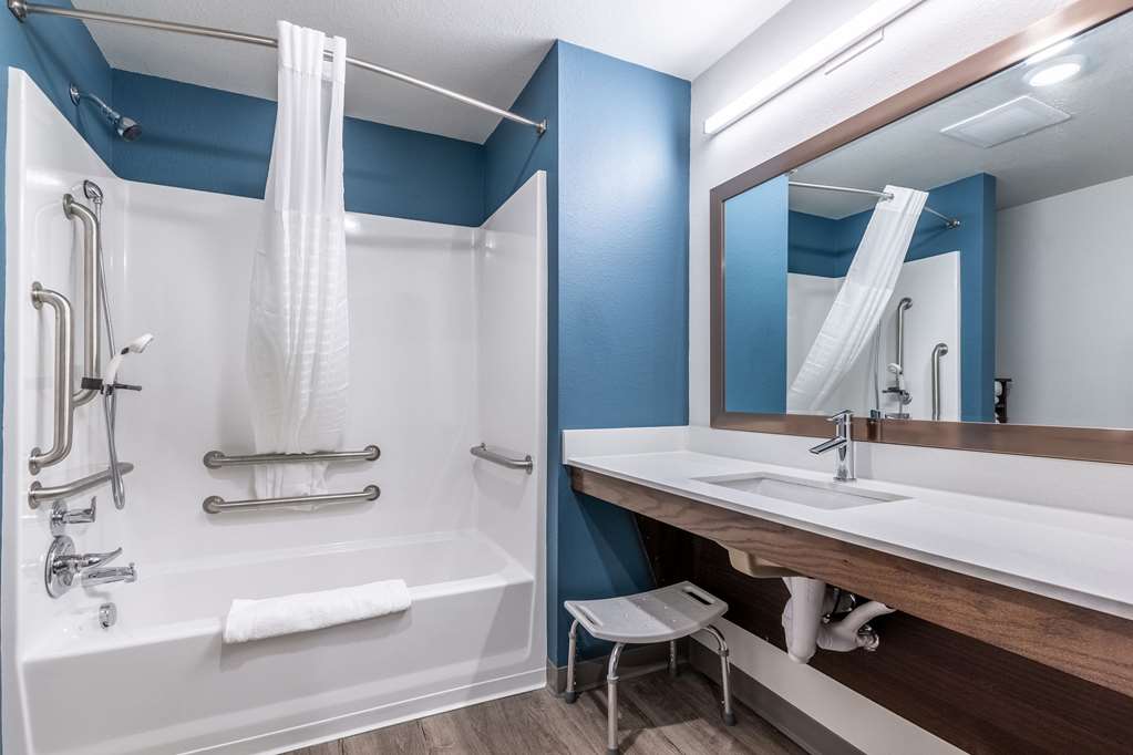 WoodSpring Suites Indianapolis Castleton - photo 27