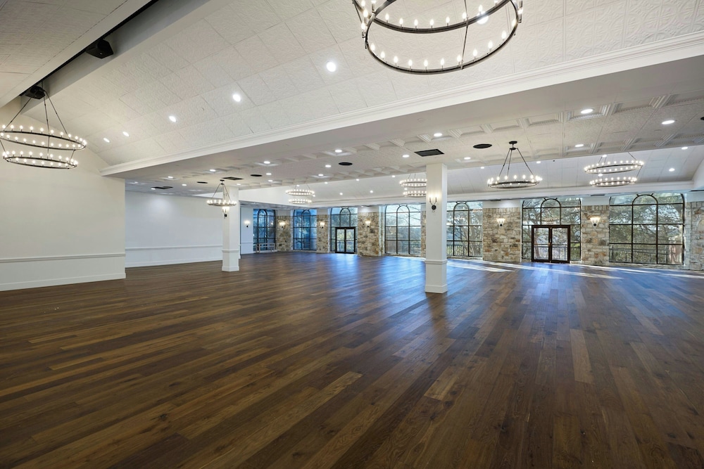 Renaissance Austin Hotel - photo 96