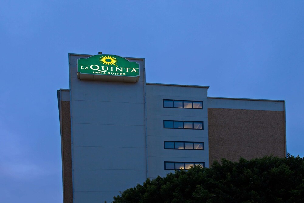 Hilton Garden Inn LAX Los Angeles Airport - photo 19