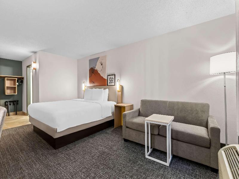 Best Western Plus Philadelphia Bensalem Hotel - photo 37
