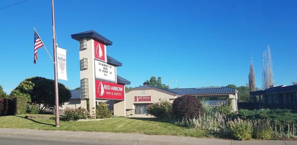 Red Arrow Inn & Suites a Travelodge by Wyndham - photo 11