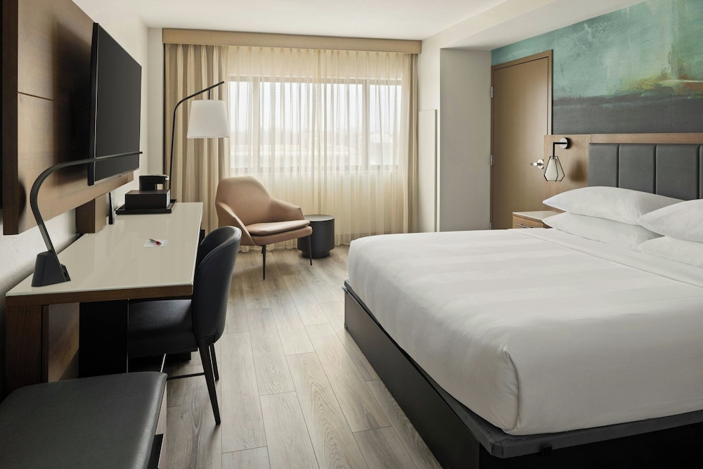 Oshkosh Marriott Waterfront Hotel & Convention Center - photo 5