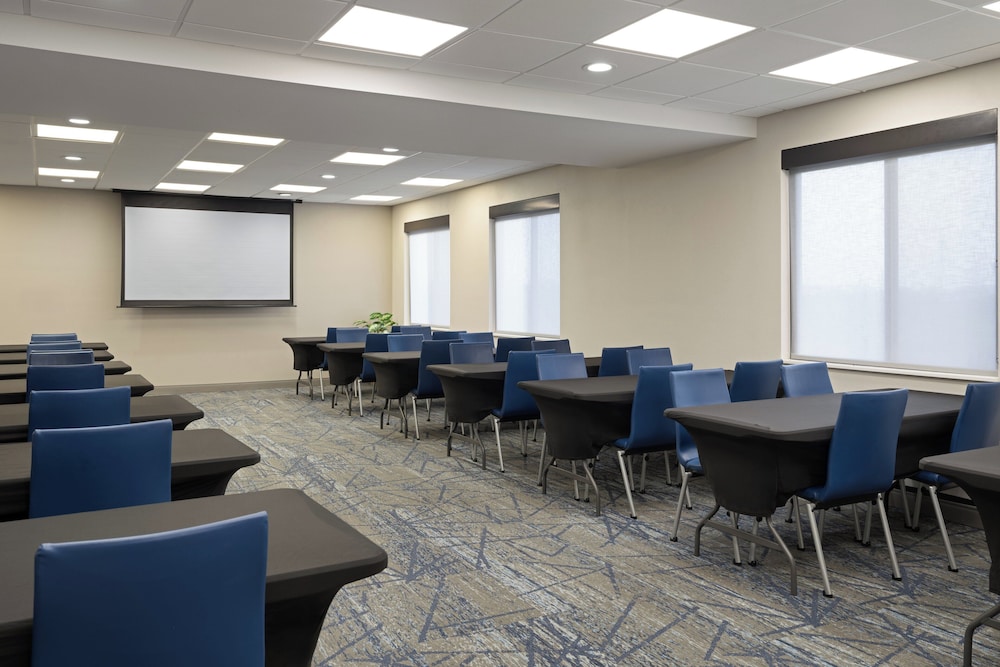 Holiday Inn Express Sheboygan Kohler by IHG - photo 61